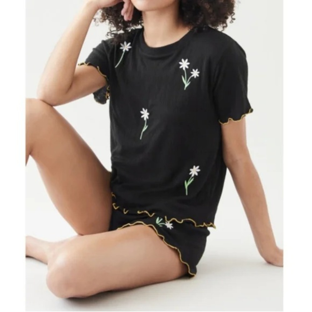 NEW $68 Emerson Road [ Small ] 2 Piece Set Daisy Pajamas Tee + Shorts Black 7069